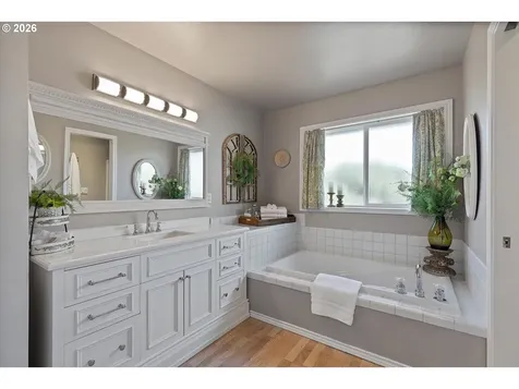 1164 NE 14th Place Canby OR 97013