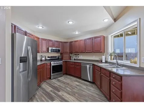 1164 NE 14th Place Canby OR 97013