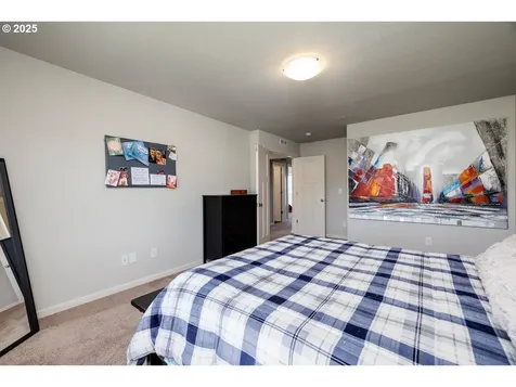 15556 SE Flavel Street Portland OR 97236