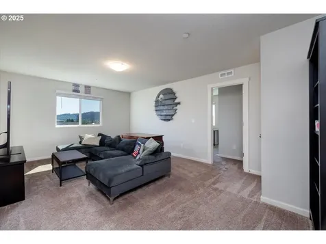 15556 SE Flavel Street Portland OR 97236