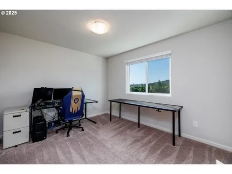 15556 SE Flavel Street Portland OR 97236