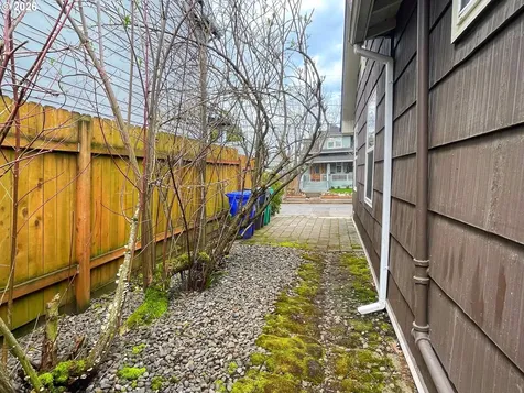 2712 N Farragut Street Portland OR 97217
