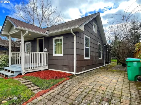2712 N Farragut Street Portland OR 97217
