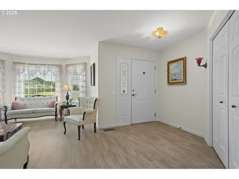 1820 N Laurelwood Loop Canby OR 97013