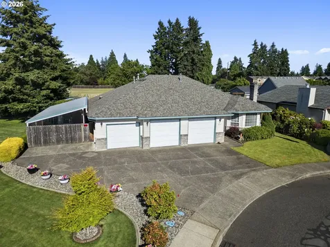 1820 N Laurelwood Loop Canby OR 97013