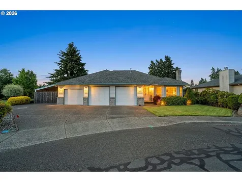 1820 N Laurelwood Loop Canby OR 97013