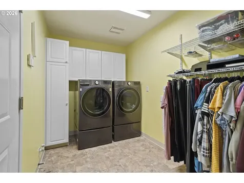 1820 N Laurelwood Loop Canby OR 97013