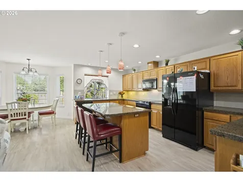 1820 N Laurelwood Loop Canby OR 97013