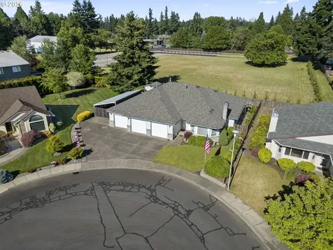 1820 N Laurelwood Loop Canby OR 97013