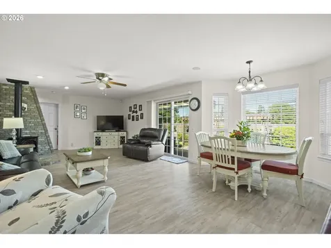 1820 N Laurelwood Loop Canby OR 97013