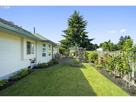 1820 N Laurelwood Loop Canby OR 97013