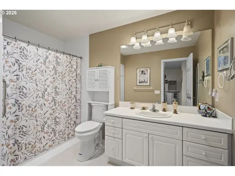 1820 N Laurelwood Loop Canby OR 97013
