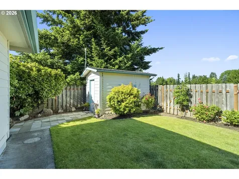 1820 N Laurelwood Loop Canby OR 97013