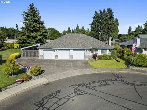 1820 N Laurelwood Loop Canby OR 97013