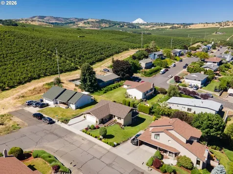 2111 View Court The Dalles OR 97058