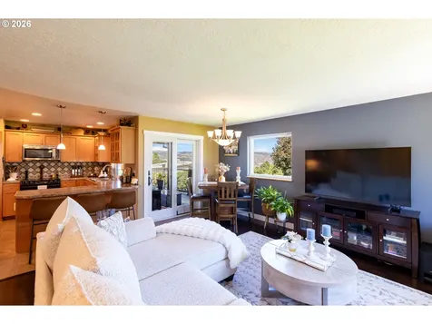 2111 View Court The Dalles OR 97058