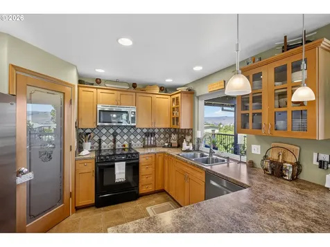 2111 View Court The Dalles OR 97058