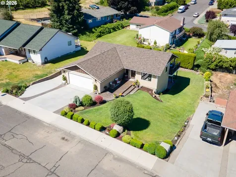 2111 View Court The Dalles OR 97058