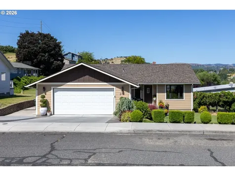 2111 View Court The Dalles OR 97058