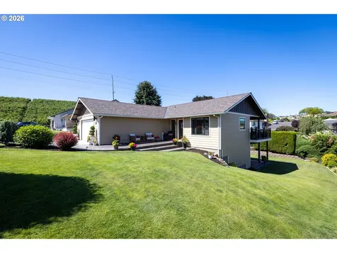 2111 View Court The Dalles OR 97058