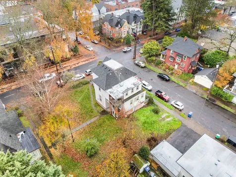 1705 SE Morrison Street Portland OR 97214