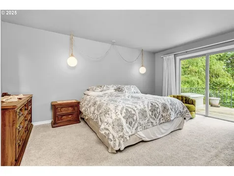 1114 NE 137th Avenue Portland OR 97230