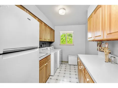 1114 NE 137th Avenue Portland OR 97230