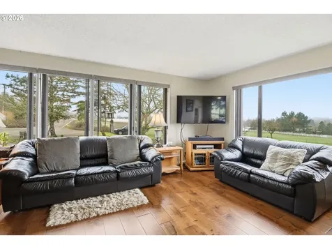 270 Glenwood Court Roseburg OR 97471