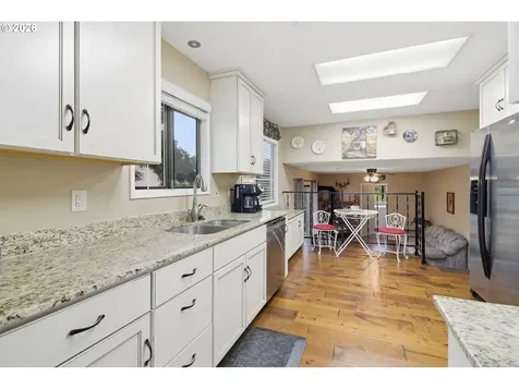 270 Glenwood Court Roseburg OR 97471