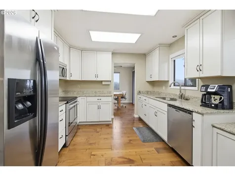 270 Glenwood Court Roseburg OR 97471