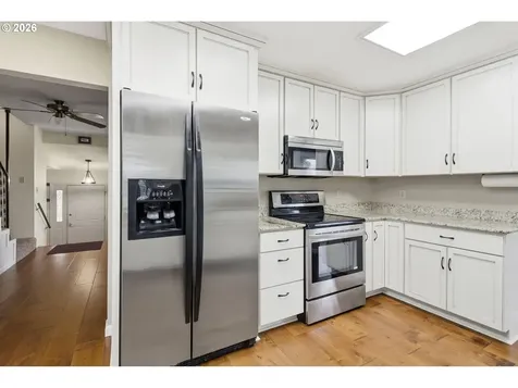 270 Glenwood Court Roseburg OR 97471