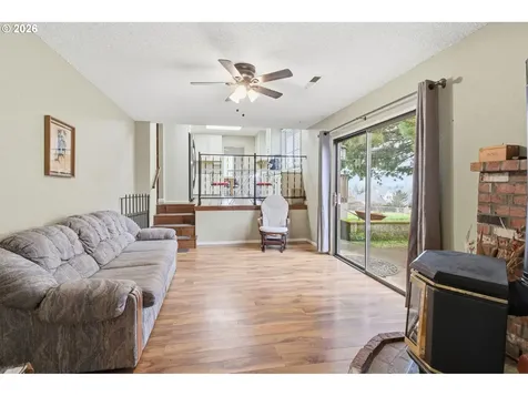 270 Glenwood Court Roseburg OR 97471