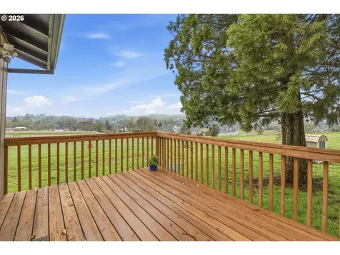 270 Glenwood Court Roseburg OR 97471
