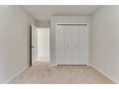 2932 V Street Springfield OR 97477