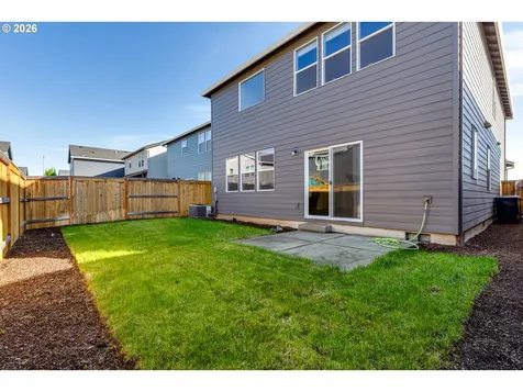 2932 V Street Springfield OR 97477