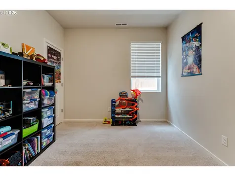 2932 V Street Springfield OR 97477
