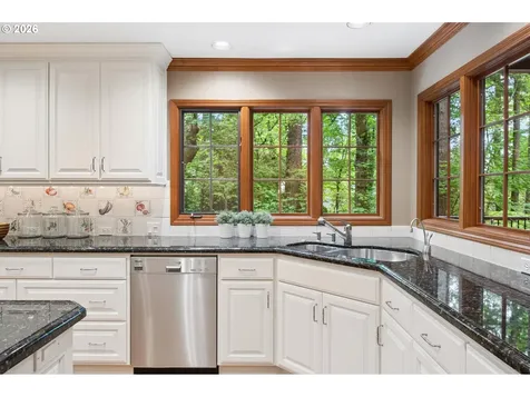 4830 SW Dosch Park Lane Portland OR 97239
