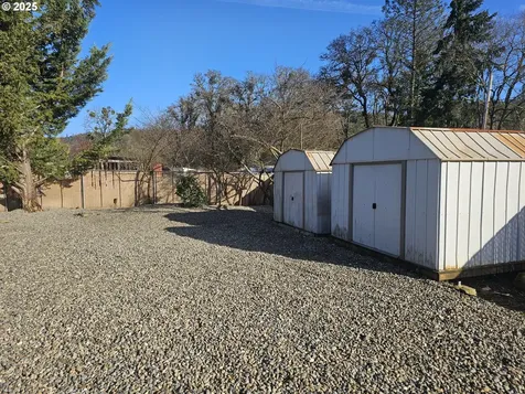 581 NE Newton Creek Drive Roseburg OR 97470