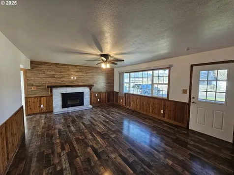 581 NE Newton Creek Drive Roseburg OR 97470
