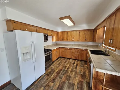 581 NE Newton Creek Drive Roseburg OR 97470
