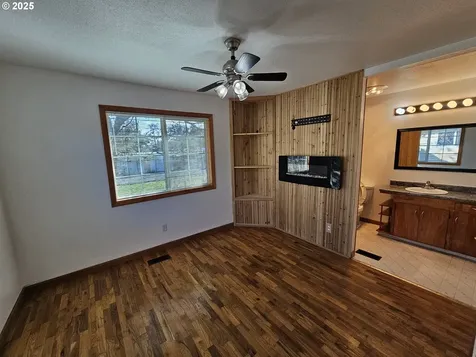 581 NE Newton Creek Drive Roseburg OR 97470