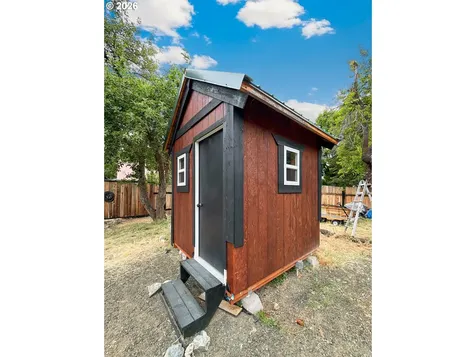 209 Washington Street Canyon City OR 97820
