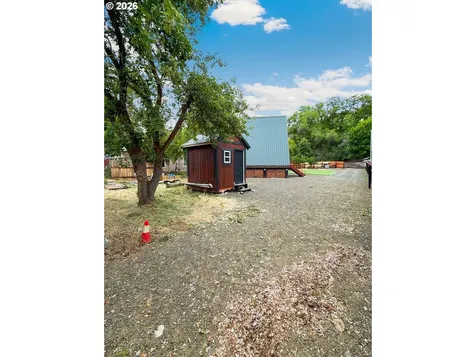 209 Washington Street Canyon City OR 97820
