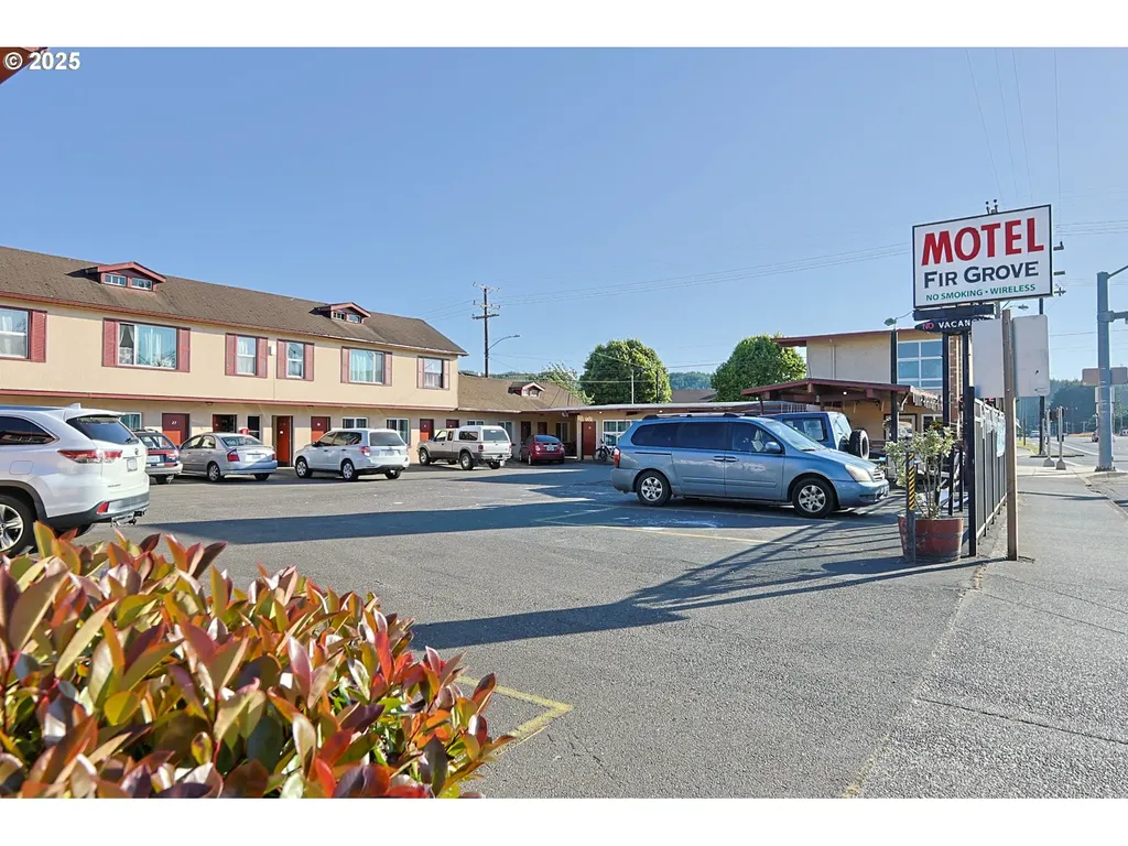 2178 Winchester Avenue Reedsport OR 97467