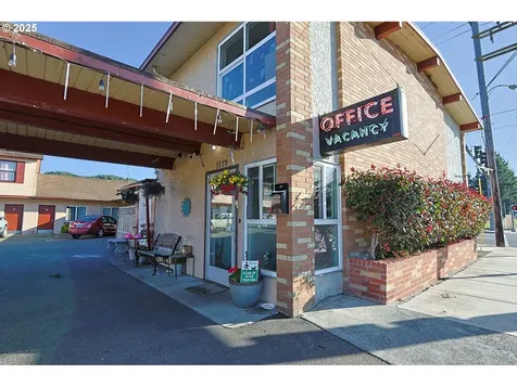 2178 Winchester Avenue Reedsport OR 97467