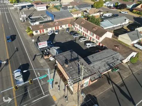 2178 Winchester Avenue Reedsport OR 97467
