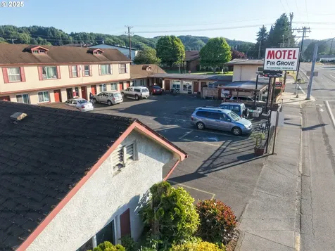 2178 Winchester Avenue Reedsport OR 97467