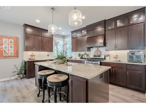 409 N 43rd Court Ridgefield WA 98642