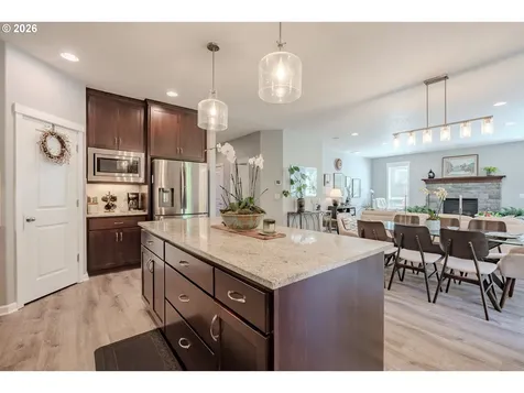 409 N 43rd Court Ridgefield WA 98642