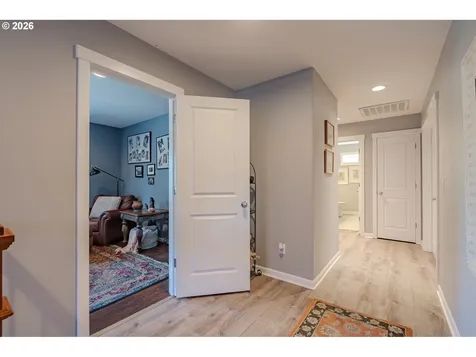 409 N 43rd Court Ridgefield WA 98642